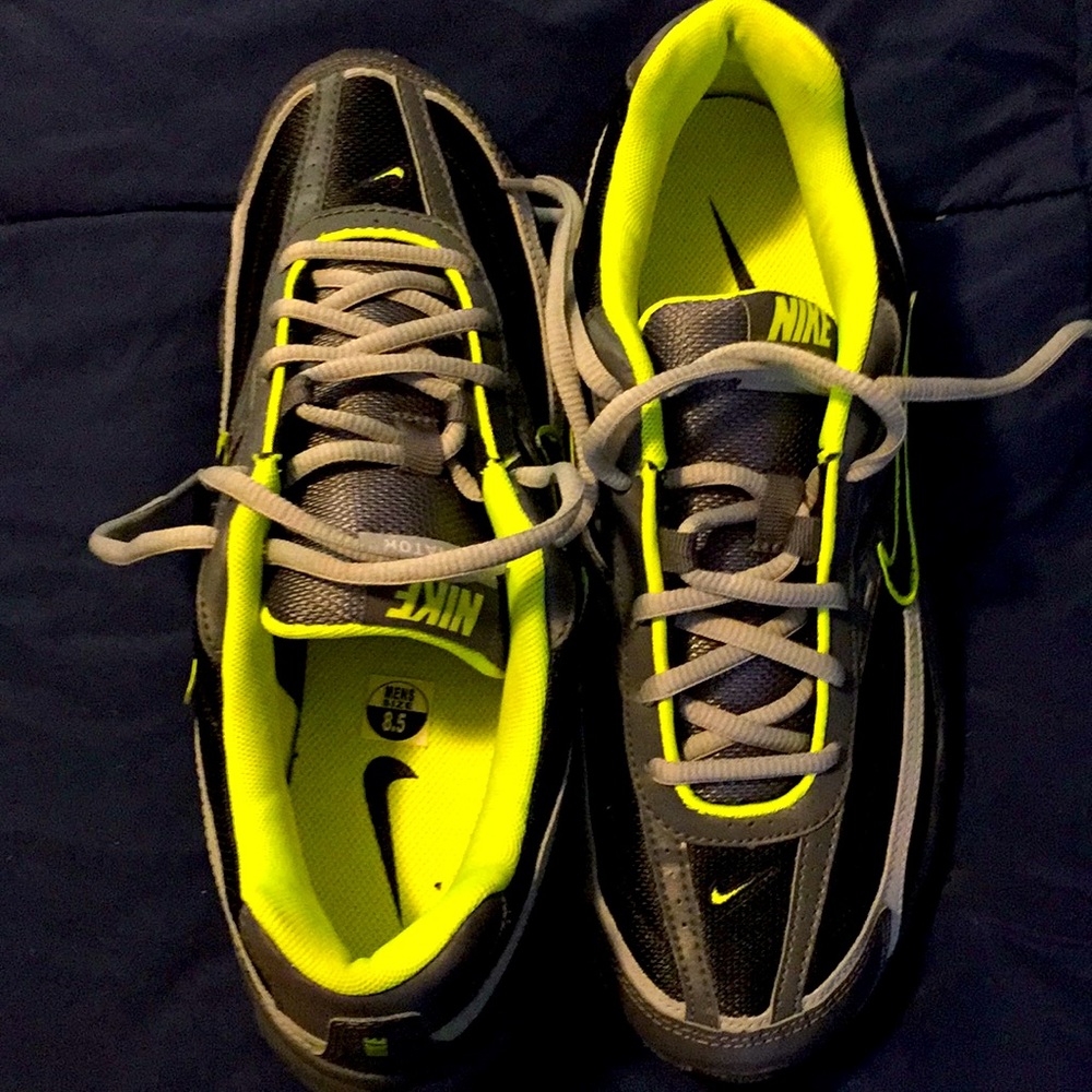 Men’s Athletic Shoes